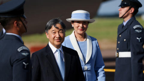 Nhật hoàng Naruhito và hoàng hậu Masako đến sân bay Stansted, gần Luân Đôn, ngày 22/06/2024, bắt đầu chuyến công du Anh Quốc.