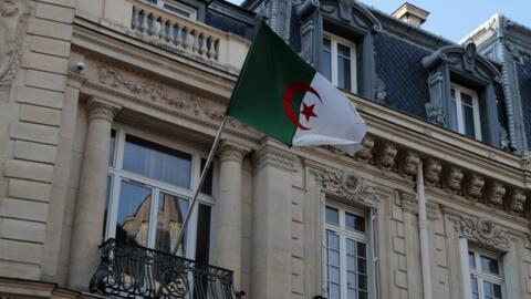 La façade de l'ambassade d'Algérie à Paris, en juillet 2021.