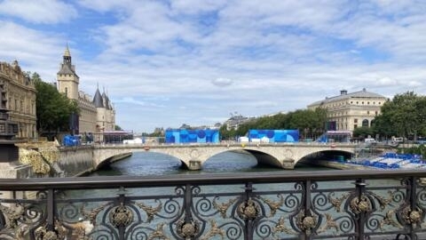 As pontes de Paris antes da cerimônia de abertura dos Jogos Olímpicos.