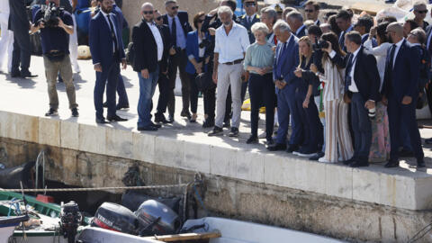 A Presidente da Comissão Europeia, Ursula von der Leyen, e a Primeira-Ministra italiana, Giorgia Meloni, visitaram a pequena ilha de Lampedusa. Neste domingo, 17 de setembro de 2023. 