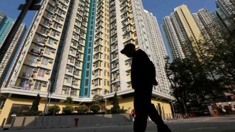 资料图片：2023年香港土地招标中屡次出现「流标」和低价批地个案后，港府2024年元月终於决定，今季不会循卖地表或两个法定机构推出住宅土地招标。图片摄于2013年1月