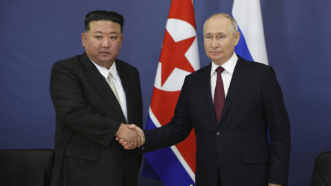 Le président russe Vladimir Poutine et le dirigeant nord-coréen Kim Jong Un lors de leur rencontre au cosmodrome de Vostochny en Russie, le 13 septembre 2023.