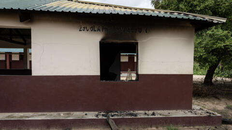 Escola primária de Pulo, depois de um ataque a 6 de Março de 2024. Fotografia tirada a 26 de Março de 2024.