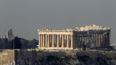 Greece faced with shutdown by general strike