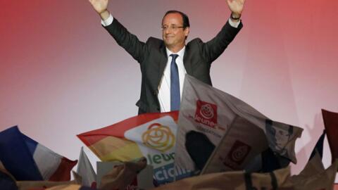 French presidential candidate Hollande threatens EU pact veto