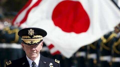 美国联合司令部参谋长马丁·邓普西检阅日本防卫省仪仗队 2015年3月25日