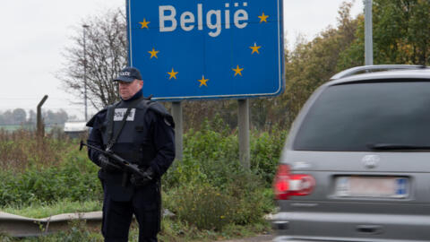 Foto ilustrativa de policial na Bélgica.
