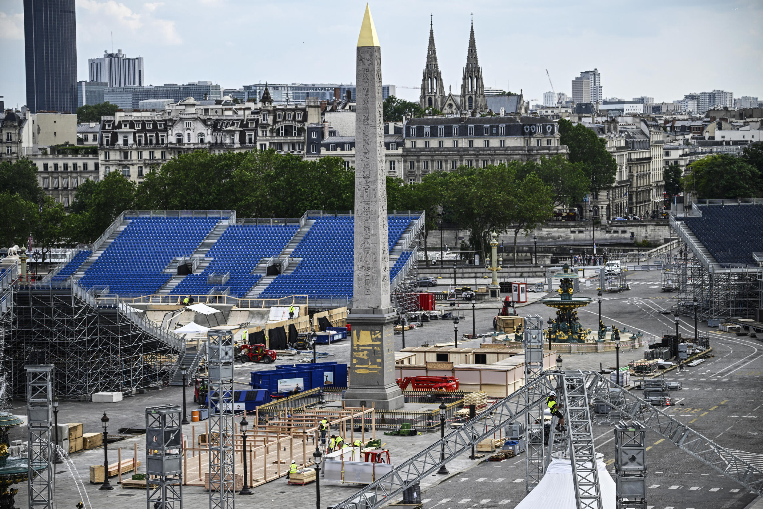 Place de la Concorde, the largest square in Paris, is closed "to all traffic" as it will host the urban sports events, as well as the opening ceremony of the Paralympic Games on 28 August, 2024.