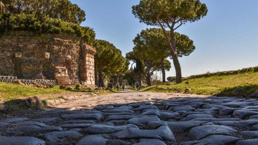 La Vía Apia, conocida como "Regina Viarum", la Reina de los caminos en latín. Foto de la autoridad italiana Regionale Parco dell’Appia Antica.