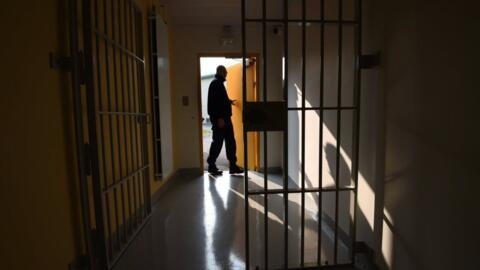 The International Prison Observatory says solitary confinement cells commonly used as punishment in French prisons should be abolished.