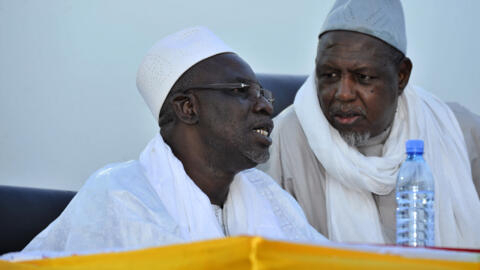 "Haut Conseil islamique du Mali (HCIM)" ɲɛmaa, Chérif Ousmane Madani Haïdara (nunman na), ni Imam Mamoud Dicko, (kinin na), yan san 2015 (Jaa jiralan).