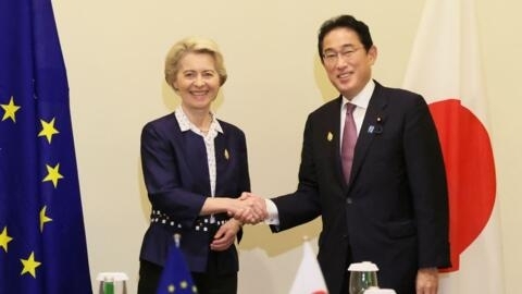 欧盟委员会主席冯德莱恩与日本首相岸田文雄资料图片