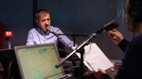 François-Xavier Lefranc, directeur de la publication de "Ouest-France", le mardi 23 avril 2024 à RFI durant l'enregistrement de "L'atelier des médias".