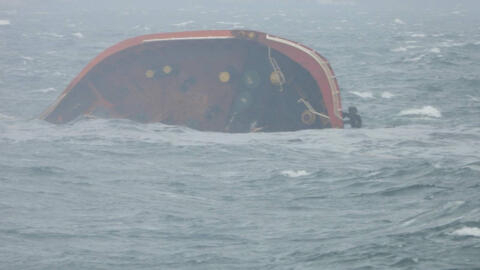 Tàu chở dầu MT Terra Nova ngày 25/07/2024 bị chìm ở vịnh Manila, Philiipines. 