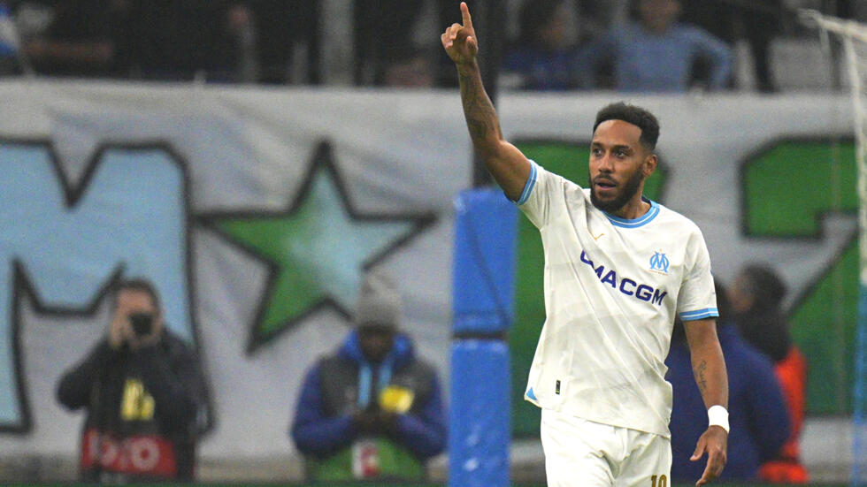 Le Gabonais Pierre-Emerick Aubameyang avec le maillot de l'OM lors du match en Ligue Europa contre l'Ajax Amsterdam, le 30 novembre 2023.