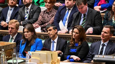 De gauche à droite, les ministres britanniques Oliver Dowden, Michelle Donelan, Rishi Sunak, Lucy Frazer et Jeremy Hunt, le 21 février dernier au Parlement britannique (photo d'illustration).