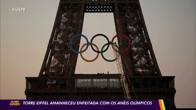 Torre Eiffel amanheceu enfeitada com os anéis olímpicos - Capital francesa está na contagem regressiva para as Olimpíadas