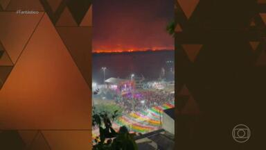 Imagens mostram incêndio em vegetação em Corumbá, no Mato Grosso do Sul - A cena foi flagrada enquanto moradores e turistas aproveitavam uma festa junina.