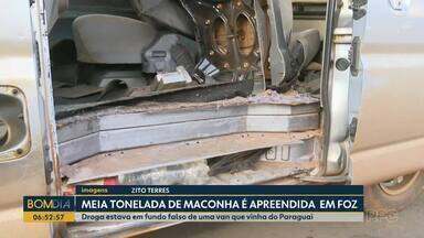 Meia tonelada de maconha é apreendida em Foz - Droga estava em fundo falso de uma van que vinha do Paraguai.