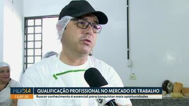 Qualificação profissional é essencial para se diferenciar no mercado de trabalho - No noroeste há quase 1,7 mil vagas de emprego disponíveis, mas faltam pessoas qualificadas.