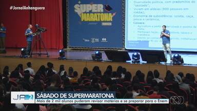 Supermaratona reúne mais de dois mil alunos para revisão de conteúdo do Enem em Goiânia - Projeto da TV Anhanguera em parceria com a PUC Goiás ofereceu um sábado de preparação intensa para o Enem, com a participação de 2.400 alunos.