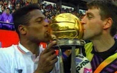 Em 1993, melhores momentos de São Paulo 3 x 2 Milan, pelo Mundial Interclubes