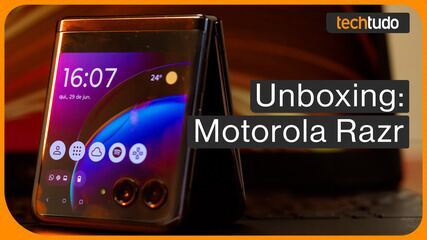 Unboxing: Motorola Razr