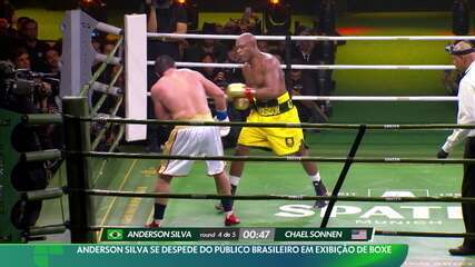 Anderson Silva se despede do público brasileiro em exibição de boxe
