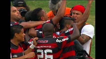 Os gols de Flamengo 2 x 1 Grêmio pela 38ª rodada do Campeonato Brasileiro 2009