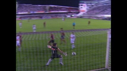 Os gols de Santos 4 x 5 Flamengo pelo Campeonato Brasileiro de 2011