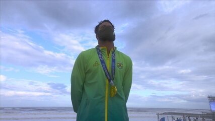 Italo Ferreira recebe primeira medalha de ouro para o Brasil em Tóquio - Narração Globo