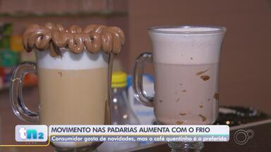 Padarias da região de Sorocaba apostam em refeições quentes durante período de inverno - O frio pede lugares aconchegantes, bebidas quentinhas e refeições saborosas. Foi pensando no gosto do freguês que as padarias de Sorocaba (SP) apostaram em comidas e bebidas que ajudam a esquentar os paladares e, quem oferece novidades, vê o retorno e satisfação da clientela.