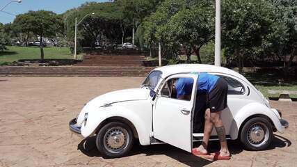 Um gigante dentro de um fusca: Maurício Borges é apaixonado carros antigos