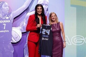 Kamilla Cardoso foi selecionada na terceira escolha do Draft da WNBA