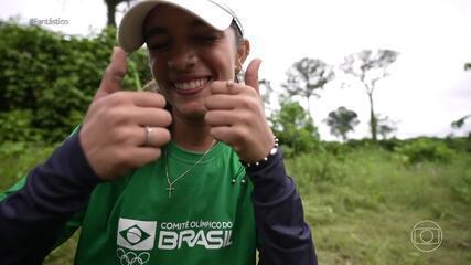 Rayssa Leal participa de projeto de reflorestamento na Amazônia