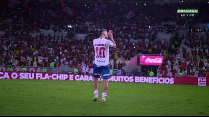 Everton Ribeiro aplaude torcida do Flamengo em reencontro no Maracanã