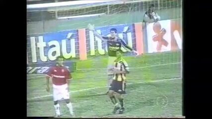 Criciúma 2 x 1 Internacional - 35ª rodada da Série A (2004).