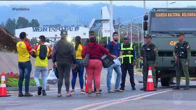 Venezuelanos vão às urnas em eleição tensa - Os venezuelanos foram às urnas neste domingo (28) para as eleições presidenciais em uma votação marcada pela forte tensão.