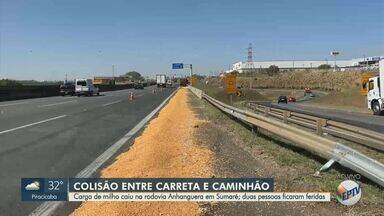 Carga de milho cai em rodovia após colisão entre carreta e caminhão em Sumaré - Duas pessoas ficaram feridas por conta do acidente, que aconteceu na Rodovia Anhanguera (SP-330), na manhã desta quarta-feira (7). Duas faixas ficaram interditadas, causando dois quilômetros de congestionamento.