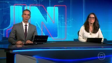 Edição de 19/08/2024 - William Bonner e Renata Vasconcellos apresentam o principal telejornal da Globo, que traz notícias do Brasil e do mundo, matérias de denúncia e investigação e séries especiais.