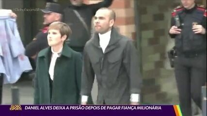 Daniel Alves deixa a prisão depois de pagar fiança milionária