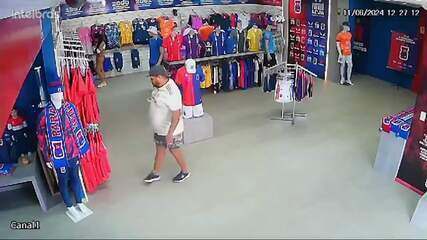 Homem é flagrado furtando camisas em loja oficial do Paraná Clube