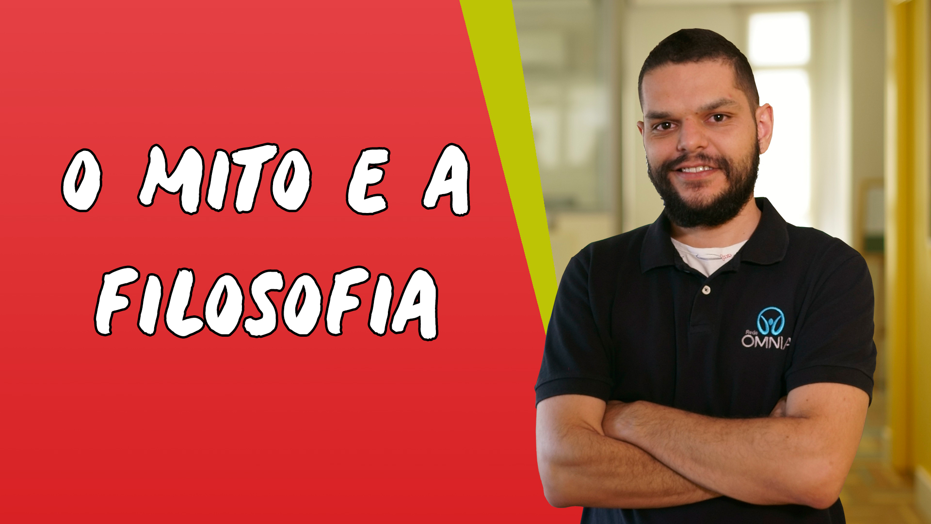 Professor ao lado do texto"O Mito e a Filosofia".