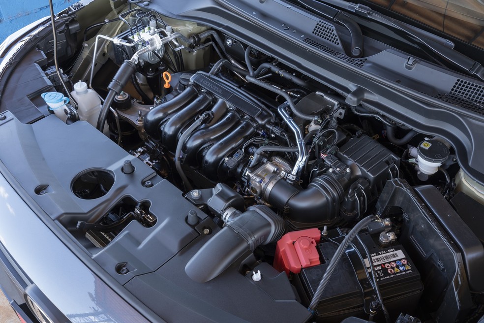Motor 1.5 aspirado da Honda não tem desempenho memorável, mas foca na economia — Foto: Bruno Guerreiro/Autoesporte