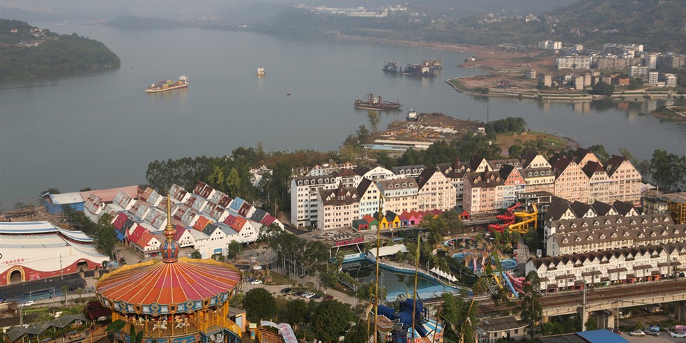 Meixin ainda conta com um parque de diversões e um parque aquático  — Foto: Divulgação
