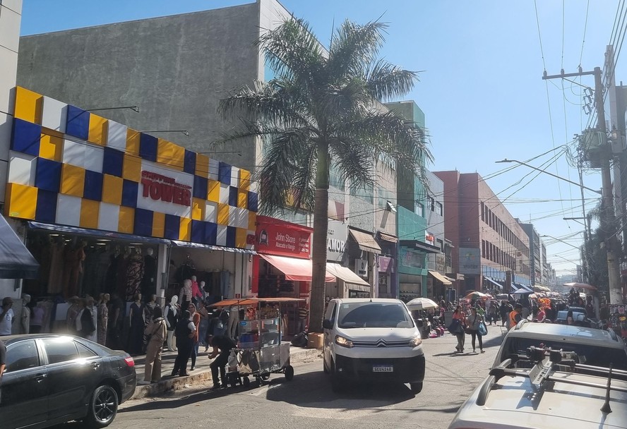 Moradores do Brás e do Moóca, em SP, reclamam da falta de vegetação, iluminação e zeladoria na região.