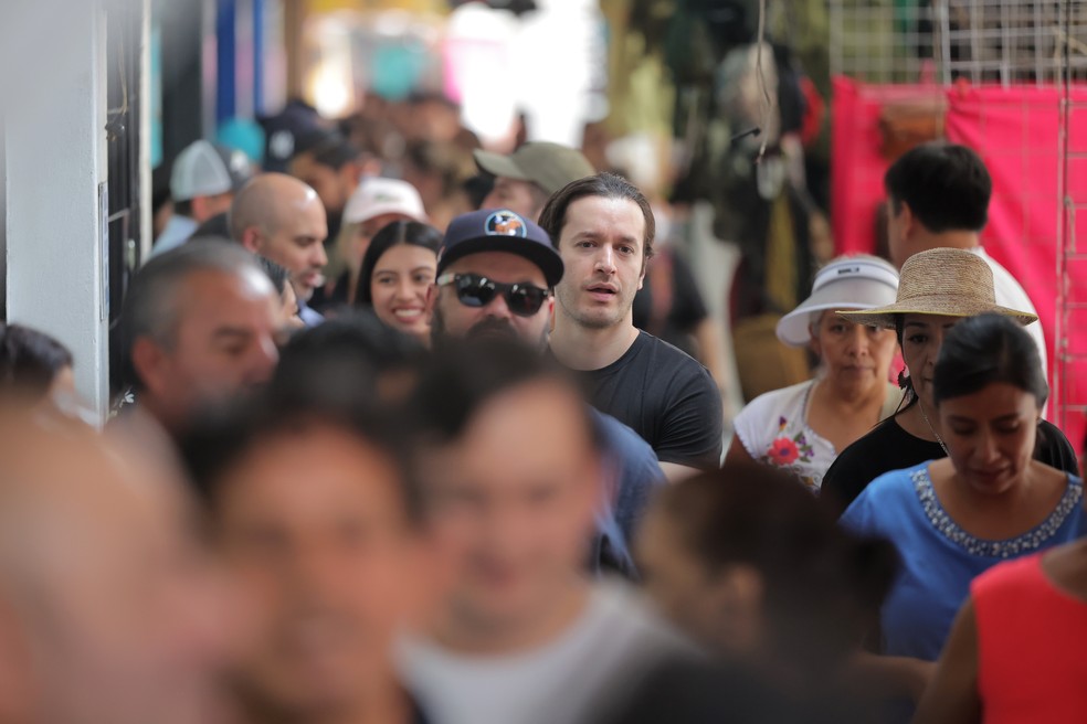 Visitantes fazem filas na rua para fazer seu pedido na El Califa, que acaba de ganhar uma estrela MIchelin — Foto: Hector Vivas/Getty Images
