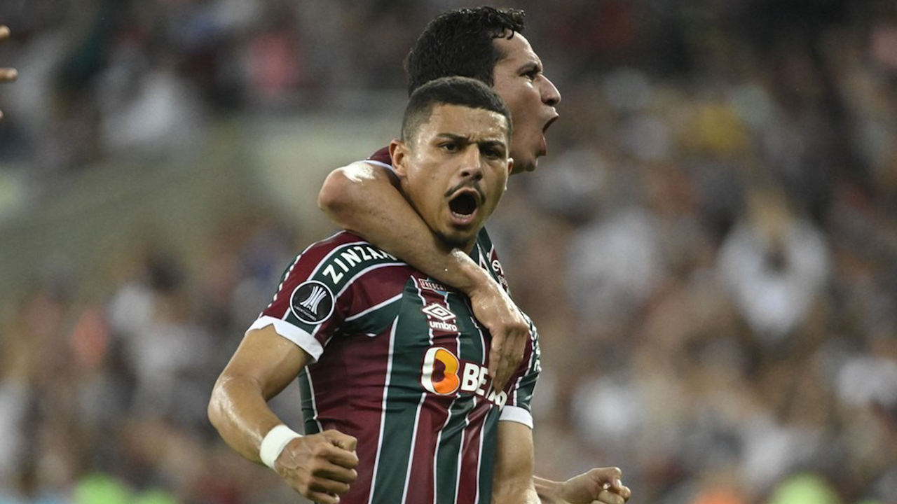 Veja lances do volante André pelo Fluminense