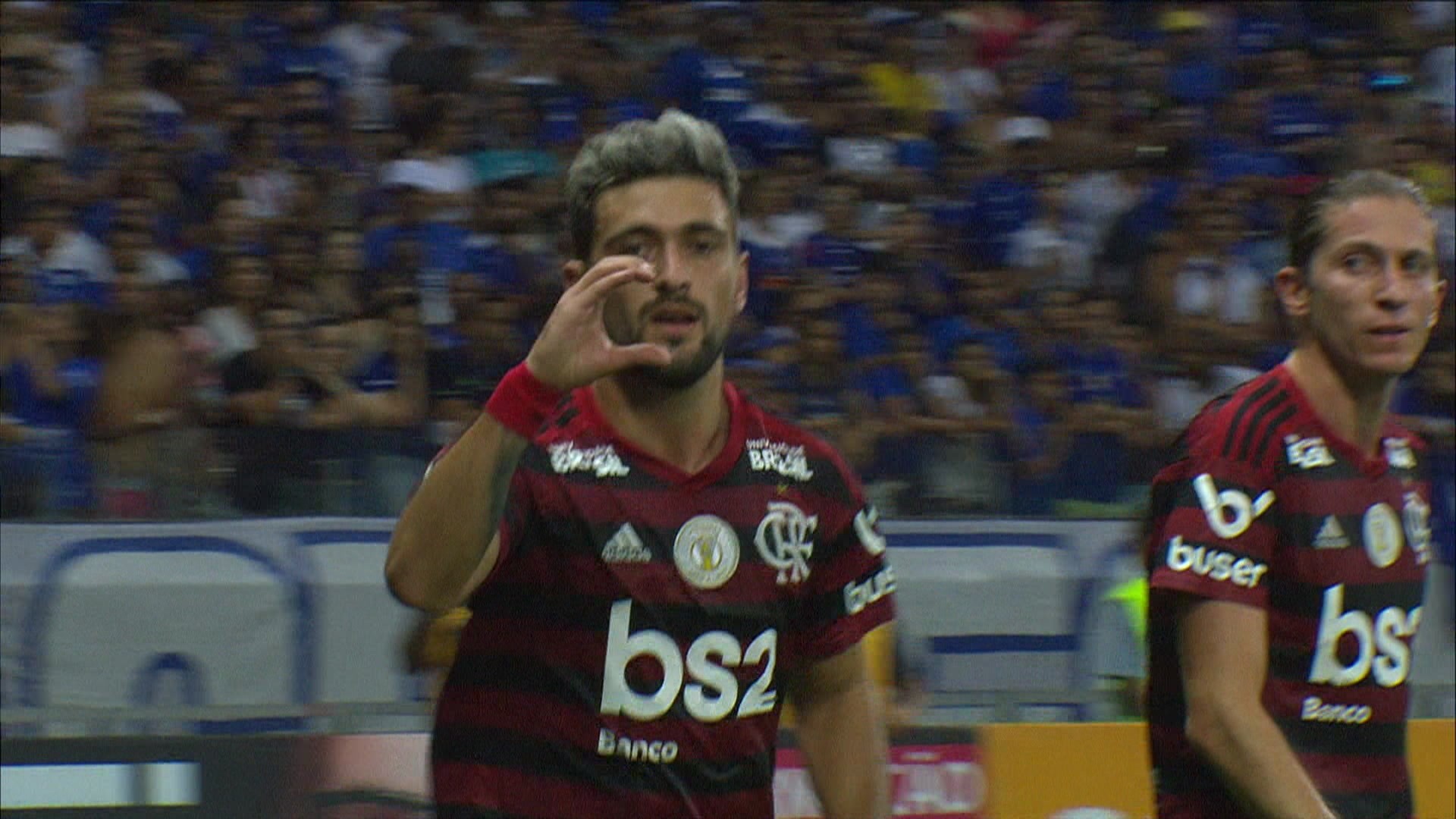 O Top 5 de gols mais bonitos de Arracaeta pelo Flamengo