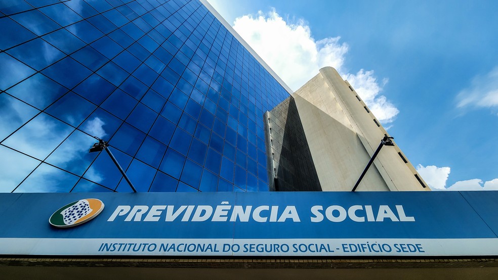 Tempo de contribuição à Previdência é levado em conta para dois tipos de aposentadoria — Foto: Rafa Neddermeyer/Agência Brasil